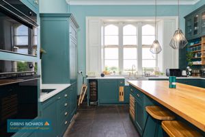 Kitchen- click for photo gallery
